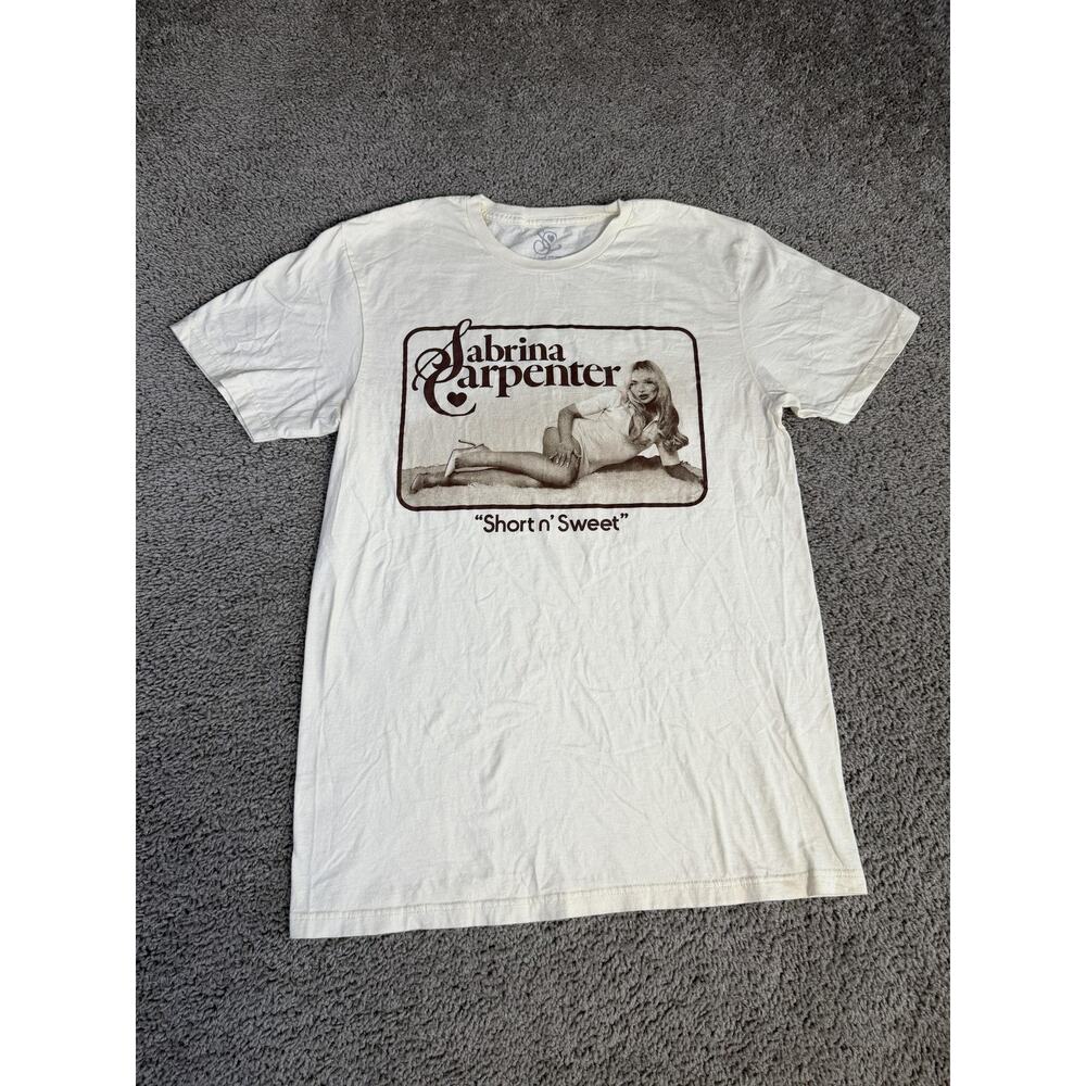 Sabrina Carpenter Shirt Mens L White Graphic Print Short Sleeve Crew Neck